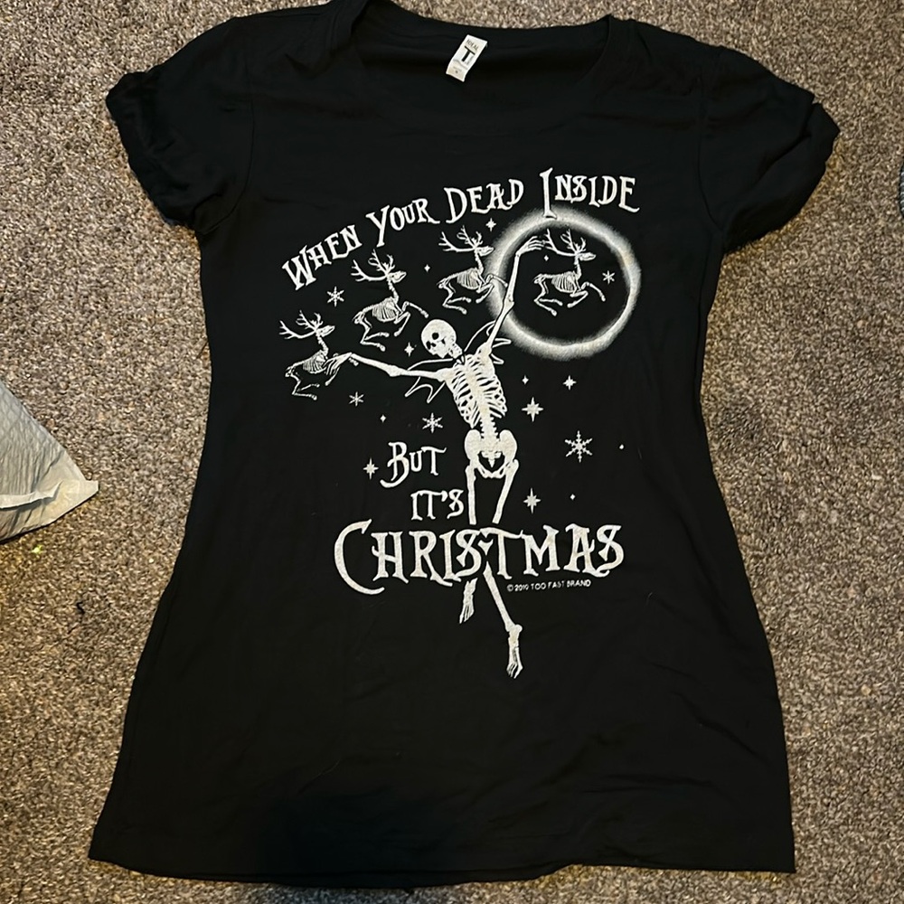 Too fast size medium Christmas shirt